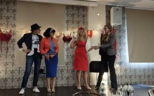 Spektakl "Merry Wives"