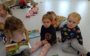 KSIĄŻECZKI Z BIBLIOTECZNEJ PÓŁECZKI (10)