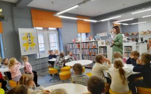 Fotorelacja z lekcji bibliotecznej dla dzieci z Przedszkola Nr 6 w Oleśnicy (1)