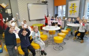 Fotorelacja z lekcji bibliotecznej dla dzieci z Przedszkola Nr 6 w Oleśnicy (3)