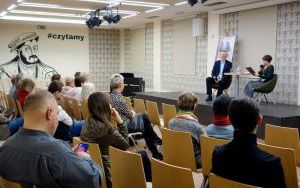 Fotorelacja ze spotkania autorskiego z Przemysławem Borkowskim