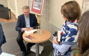 Fotorelacja ze spotkania autorskiego z Przemysławem Borkowskim