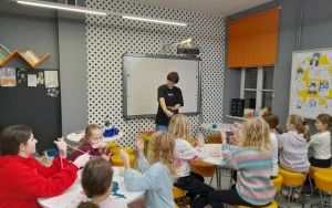 Fotorelacja z warsztatów szydełkowania w Bibliotece "Pod Sową" (3)