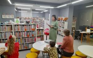 Uczestnicy zajęć w ramach Klubu Książkowych Jeżyków