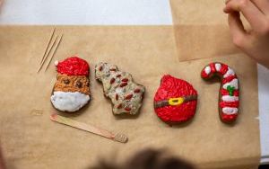 Fotorelacja z zajęć z dekorowania pierników