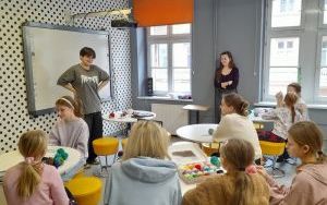 Fotorelacja z zajęć szydełkowania