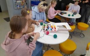 Fotorelacja z zajęć szydełkowania