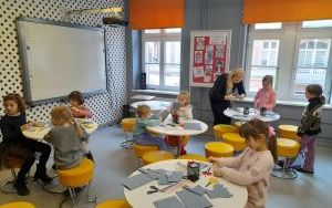 Uczestnicy zajęć feryjnych "Na Łyżwy"