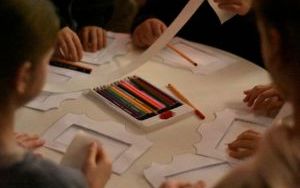 Uczestnicy spotkania autorskiego z Magdaleną Zarębską