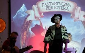 Fotorelacja z Wieczoru Fantastyki w bibliotece (2)