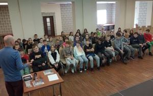 Fotorelacja ze spotkania autorskiego z Krzysztofem Dziedzicem