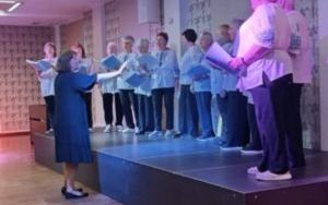 Fotorelacja z występu chóru "Spiwanoczki" (5)