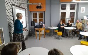 Fotorelacja z DKK dla Rodziców w Bibliotece "Pod Sową" (7)