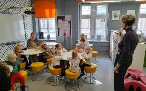 Fotorelacja z lekcji bibliotecznej (2)