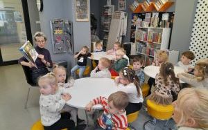 Fotorelacja z lekcji bibliotecznej (4)