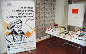 Zdjęcia dokumentujące GIEŁDĘ KSIĄŻKI w dniach 14 i 15 lipca 2020 r.