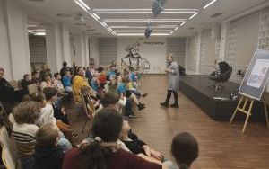 Fotorelacja ze spotkania autorskiego z Katarzyną Keller (1)