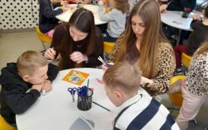 Fotorelacja ze spotkania Klubu Książkowych Jeżyków w Bibliotece "Pod Sową" (1)