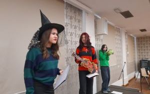 Fotorelacja lekcji bibliotecznej poprowadzonej przez Klub Empatyków z ZSZ w Oleśnicy (6)