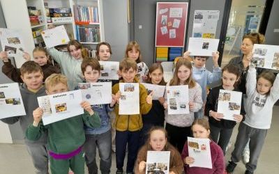 Fotorelacja z lekcji bibliotecznej dla klasy 4 Katolickiej Szkoły Podstawowej w Oleśnicy