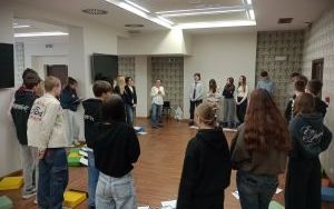 Fotorelacja z warsztatów dla młodzieży o relacjach (3)