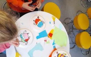 Uczestnicy lekcji bibliotecznej w ramach projektu Nasza Mała Biblioteka (2)