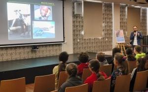 Fotorelacja ze spotkania podróżniczego dla młodzieży z Piotrem Kowalczykiem (5)