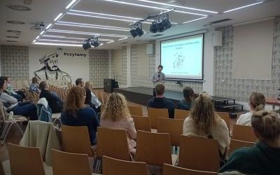 Fotorelacja z wykładu w ramach projektu "Korki z życia" (3)