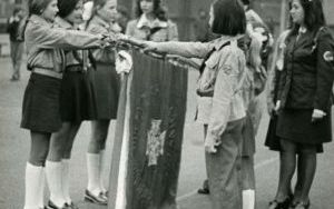 Przyrzeczenie harcerskie na Placu przy ul. Kilińskiego, 25.04.1976 r.