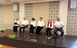 Występ uczestników Narodowego Czytania