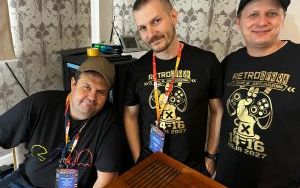 Trzech partnerów Pixelove Ole