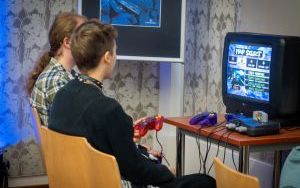 Uczestnicy imprezy retro gamingowej Pixelove Ole (4)