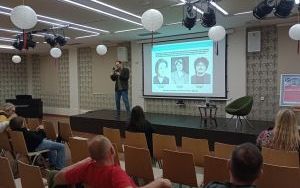 Uczestnicy i prelegent wykładu przez Koreańską Nocą Bibliotek (4)