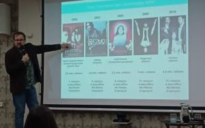 Uczestnicy i prelegent wykładu przez Koreańską Nocą Bibliotek (5)