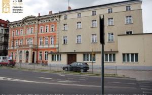 Budynek biblioteki, rok 2009. 