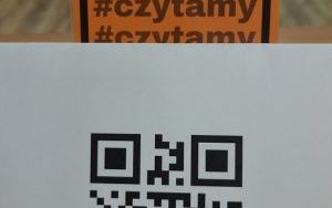 Kod QR z ukrytym bajkowym bohaterem "T"