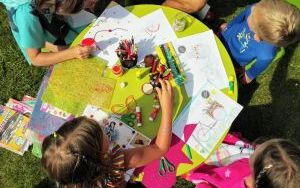 Fotorelacja z akcji mobilnej czytelni BOOKWORM na basenie letnim ATOL