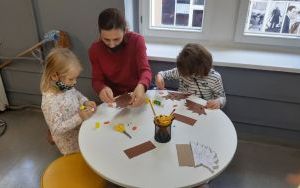 Uczestnicy zajęć w ramach Klubu Książkowych Jeżyków