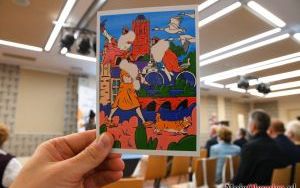 Fotorelacja z odsłonięcia muralu i tablicy okolicznościowej na 75-lecie biblioteki