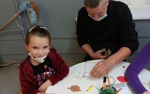 Uczestnicy zajęć w ramach Klubu Książkowych Jeżyków