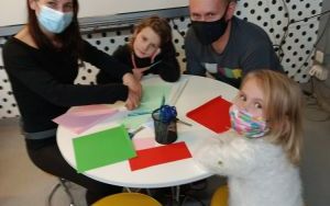 Uczestnicy zajęć w ramach Klubu Książkowych Jeżyków