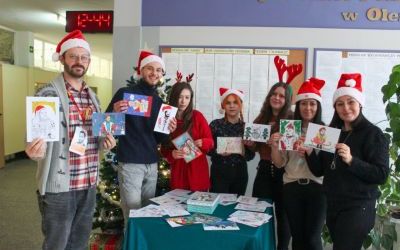 Fotorelacja z przekazania kartek w ramach akcji "Listy do Mikołaja Reja"