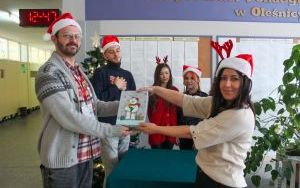 Fotorelacja z przekazania kartek w ramach akcji "Listy do Mikołaja Reja"