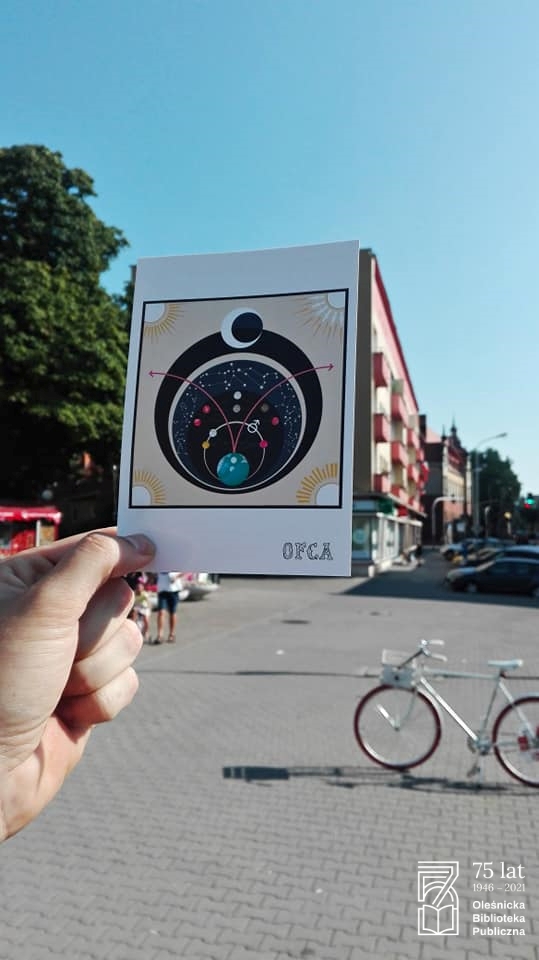 Kartka pocztowa z projektem muralu, który powstał w ramach festiwalu OFCA